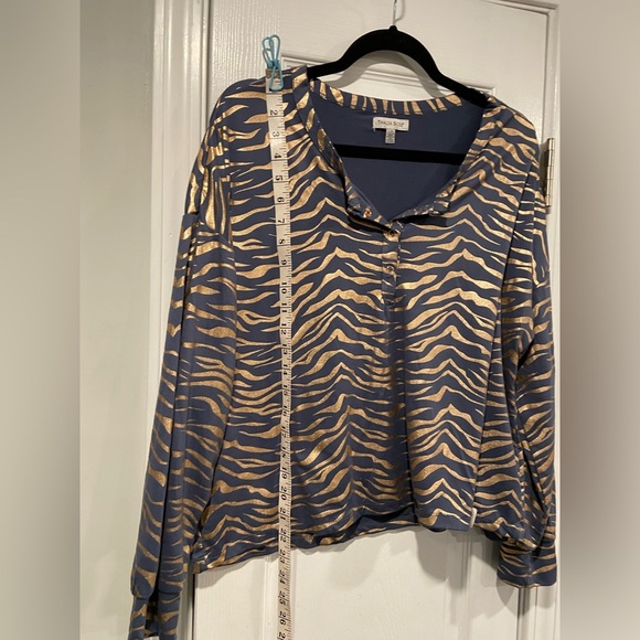 Thalia Sodi Size L Blue Copper Metallic Zebra Print Popover Henley Top Very Soft - Picture 9 of 11